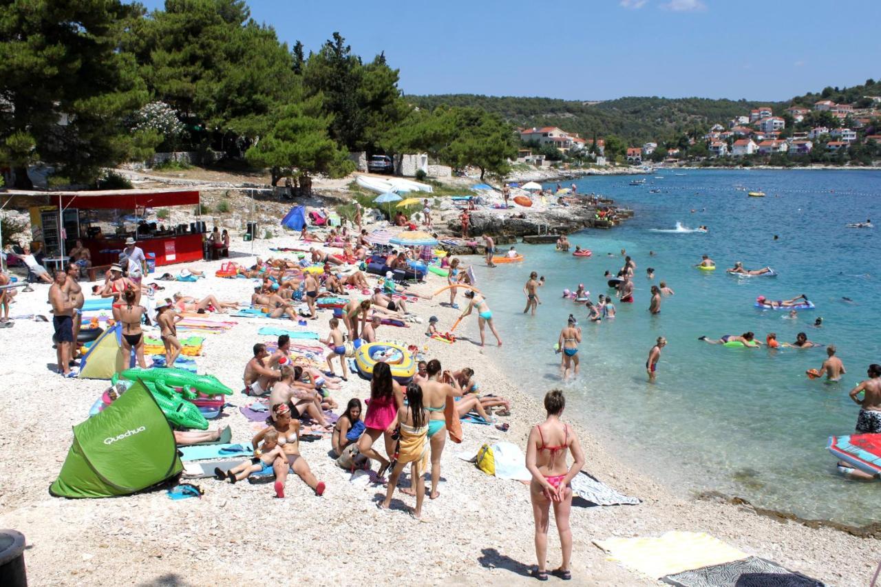 Apartments By The Sea Mavarstica, Ciovo - 2043 Trogir Exterior foto
